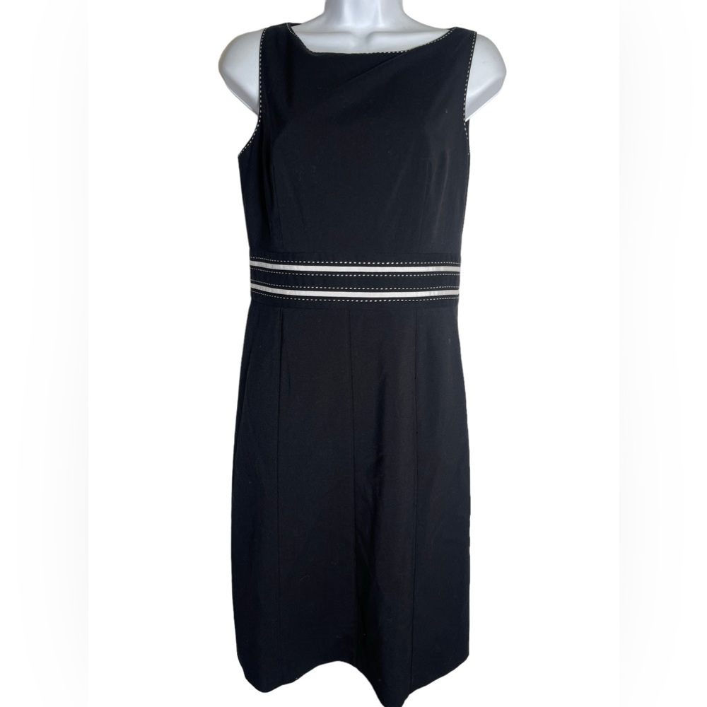 Ann Taylor dress size 4 sleeveless black dress with white stitching 🖤